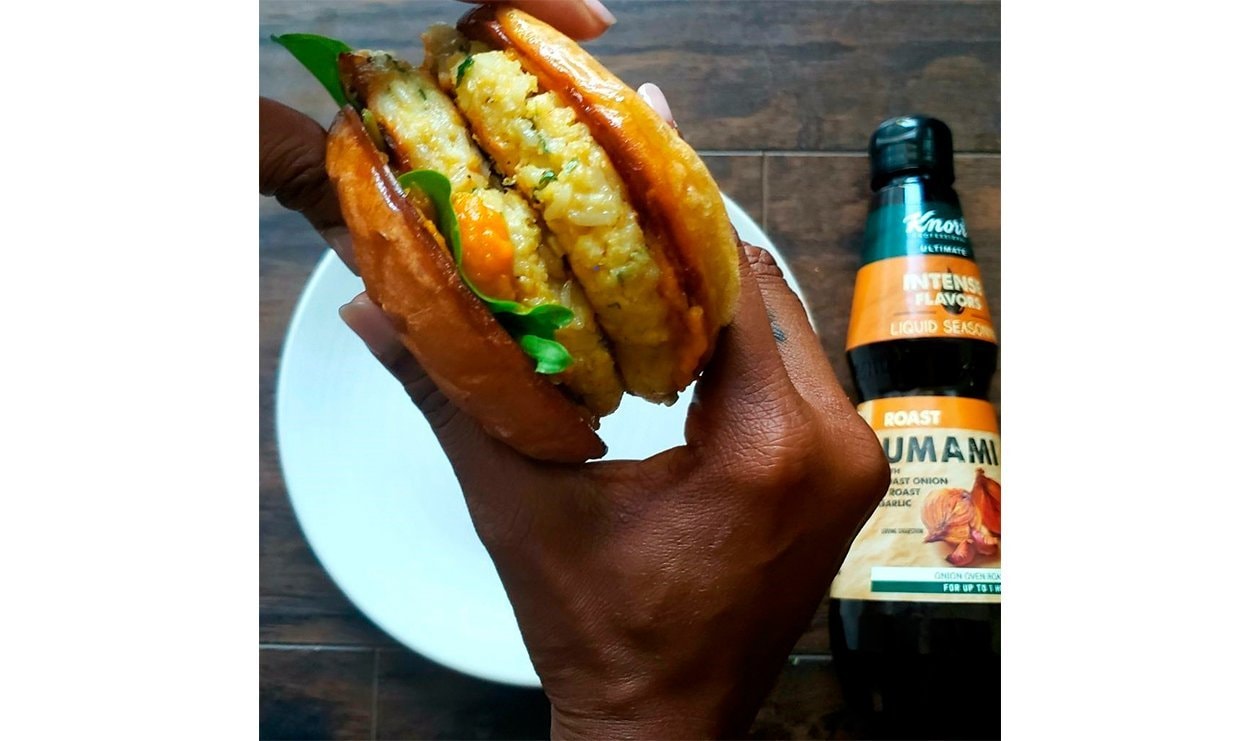 Cauliflower Burger with Apple Carrot Ketchup – - Recipe