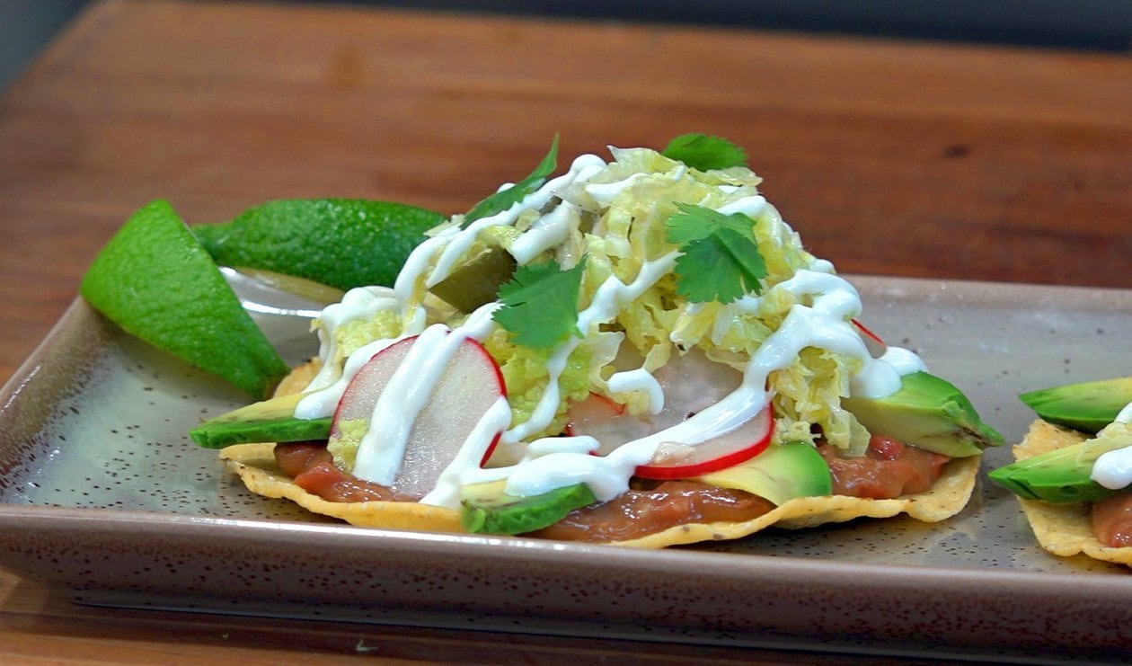 Tostada aux haricots rouges chipotle – - Recette