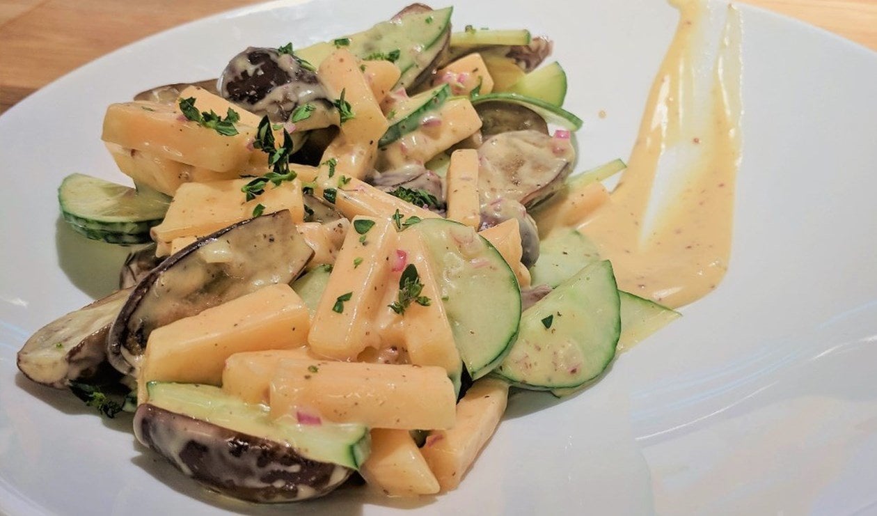 Aubergine, concombre et melon Fairtytale avec vinaigrette au miel et à la moutarde – - Recette