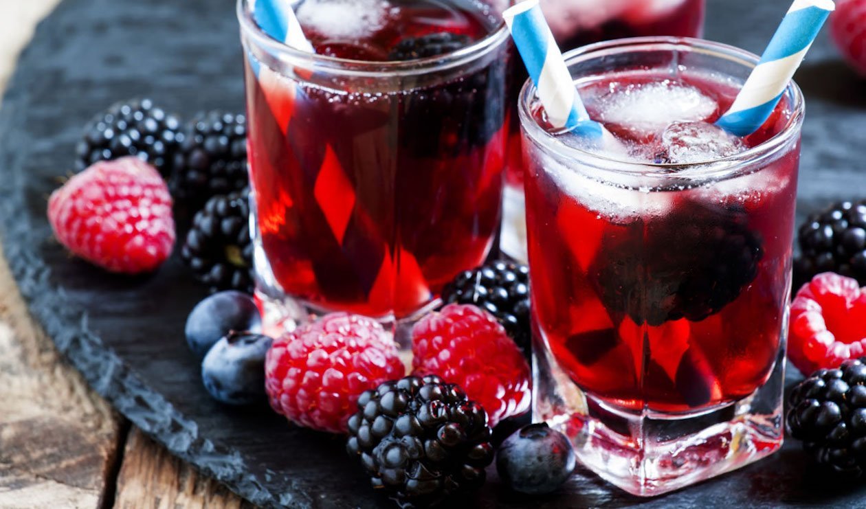 Pomegranate and Black Tea with Berries – - Recipe