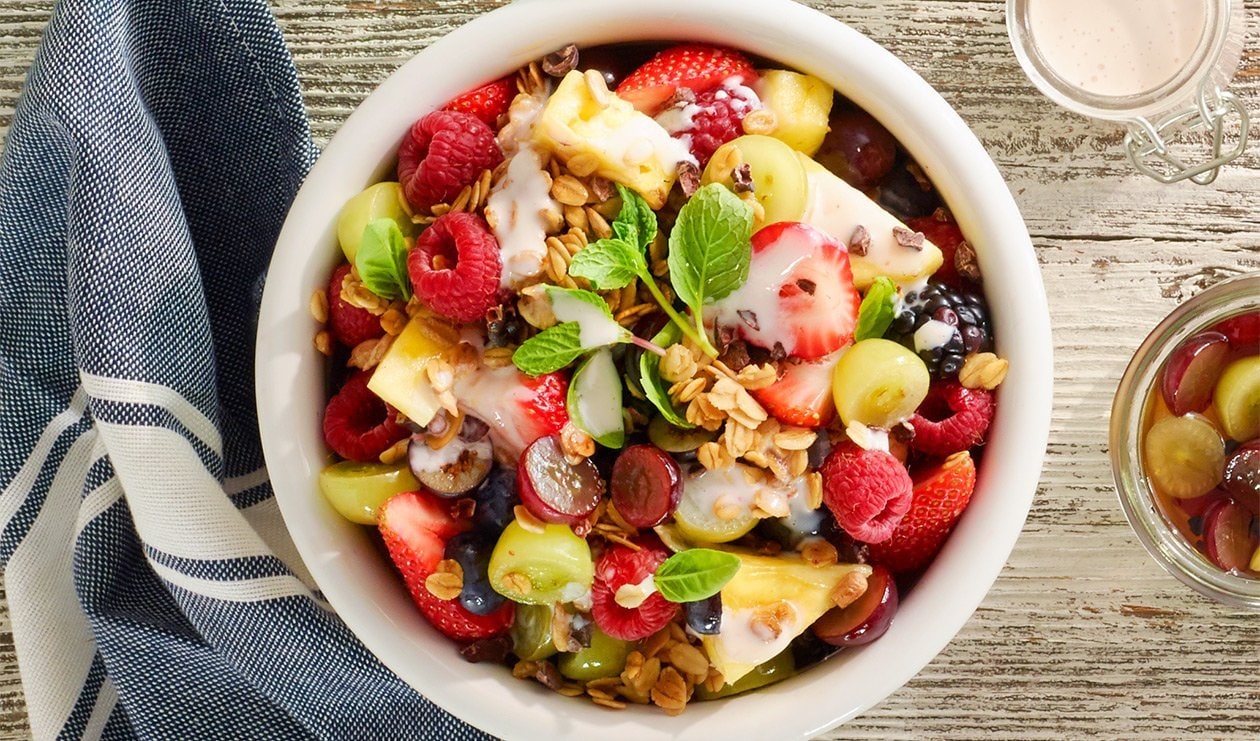 Salade de Raisin Marinée avec Granola – - Recette