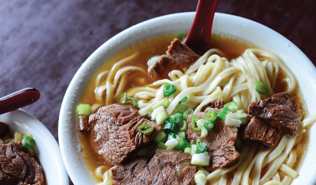 Soupe Taïwanaise aux Nouilles et Bœuf – - Recette