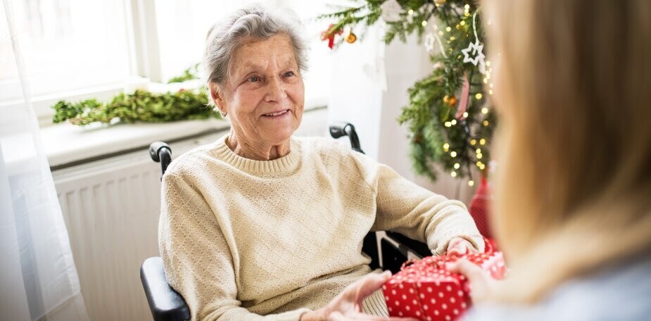 Free Christmas Sample Kit and Activity Packet for Seniors