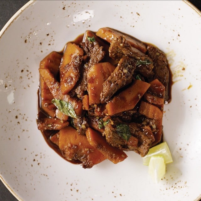 Savoury and Exotic Kabocha and Beef Stir Fried with Thai Basil Savoury and Exotic Kabocha and Beef Stir Fried with Thai Basil