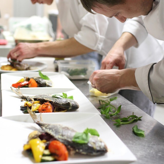 Using Social Media to Market Your Restaurant Using Social Media to Market Your Restaurant