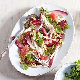 Salade de freekeh au poulet effiloché, aux betteraves et au pamplemousse Salade de freekeh au poulet effiloché, aux betteraves et au pamplemousse