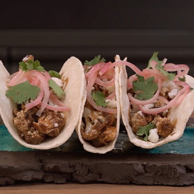 Tacos au chou-fleur et mole