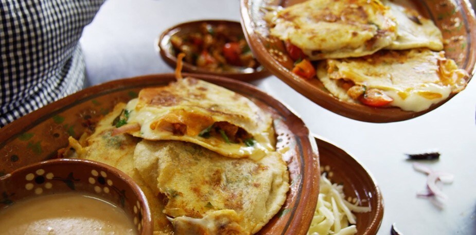 Gorditas rellenas du chef Doña Esthela