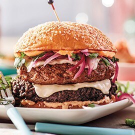 5 Façons d’ajouter des saveurs du monde à vos burgers