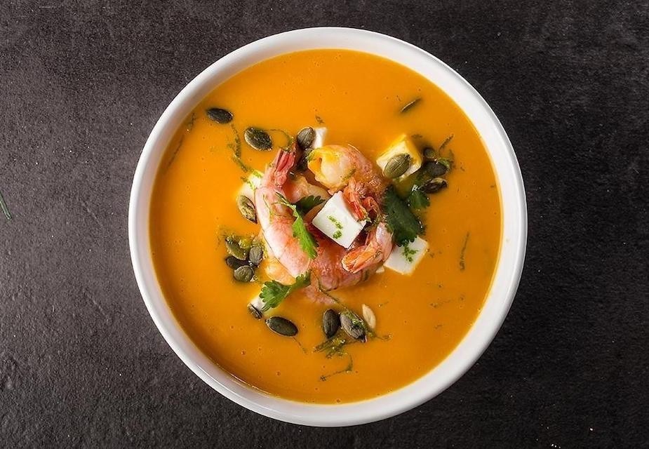 Conseils sur la nutrition, le bien-être général et l’hydratation des personnes âgées